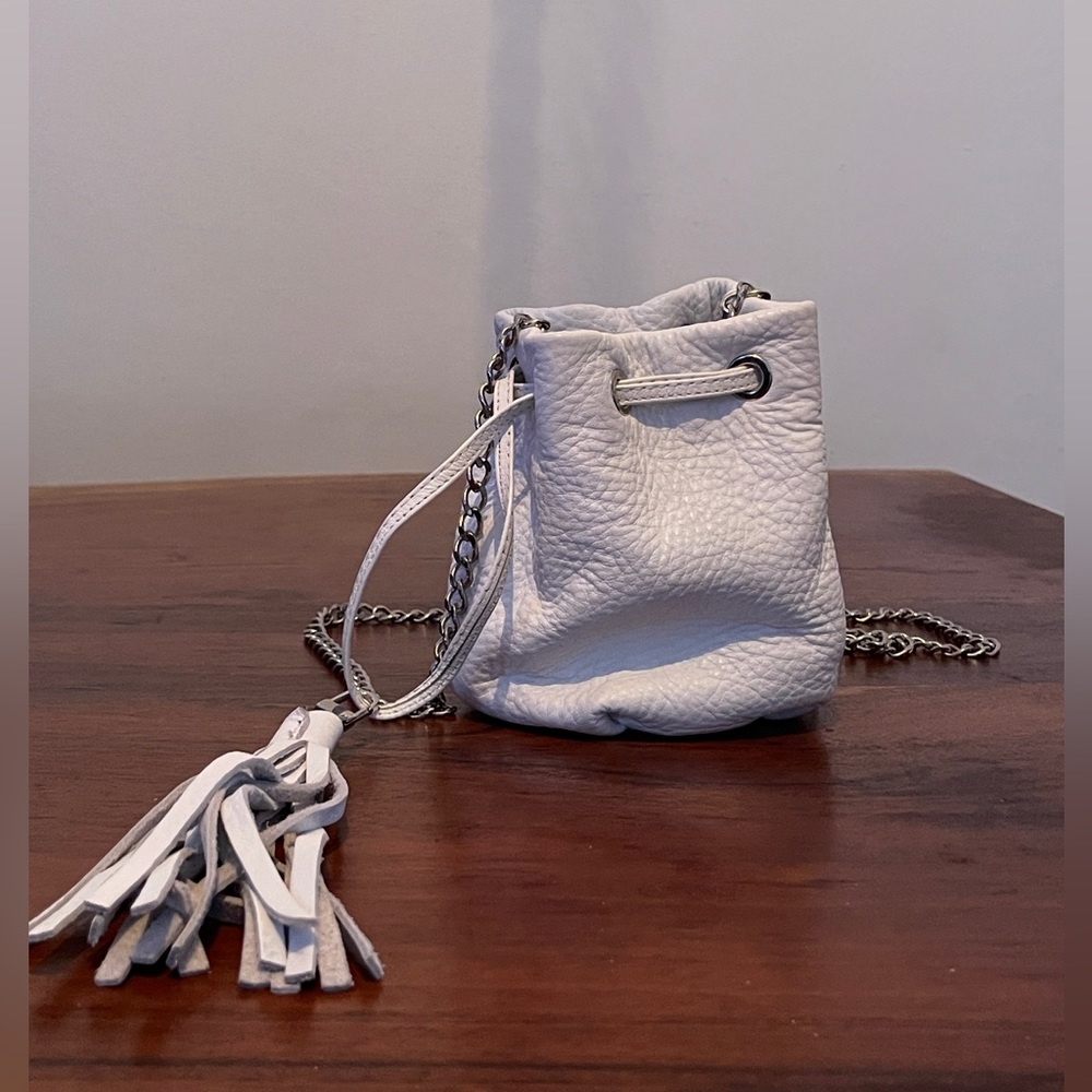 Roots tassel mini pouch